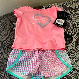 Nike toddler size 18 months two piece sport wear
